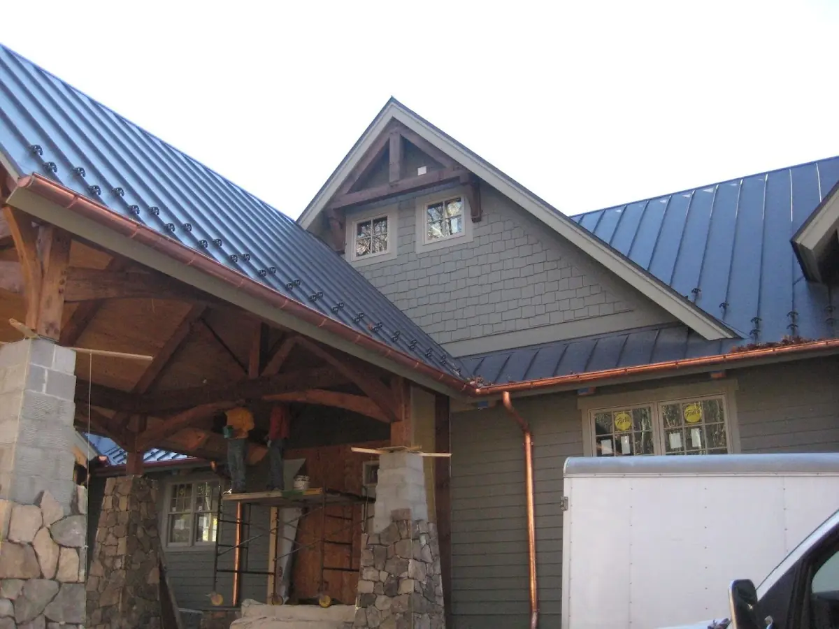 Craftsman Roofing team delivering quality roofing work in Mountain Meadow Heights